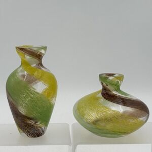 Pair VTG Blown Glass Bud Vases Green‎ Yellow Brown Swirl Ribbon Pattern